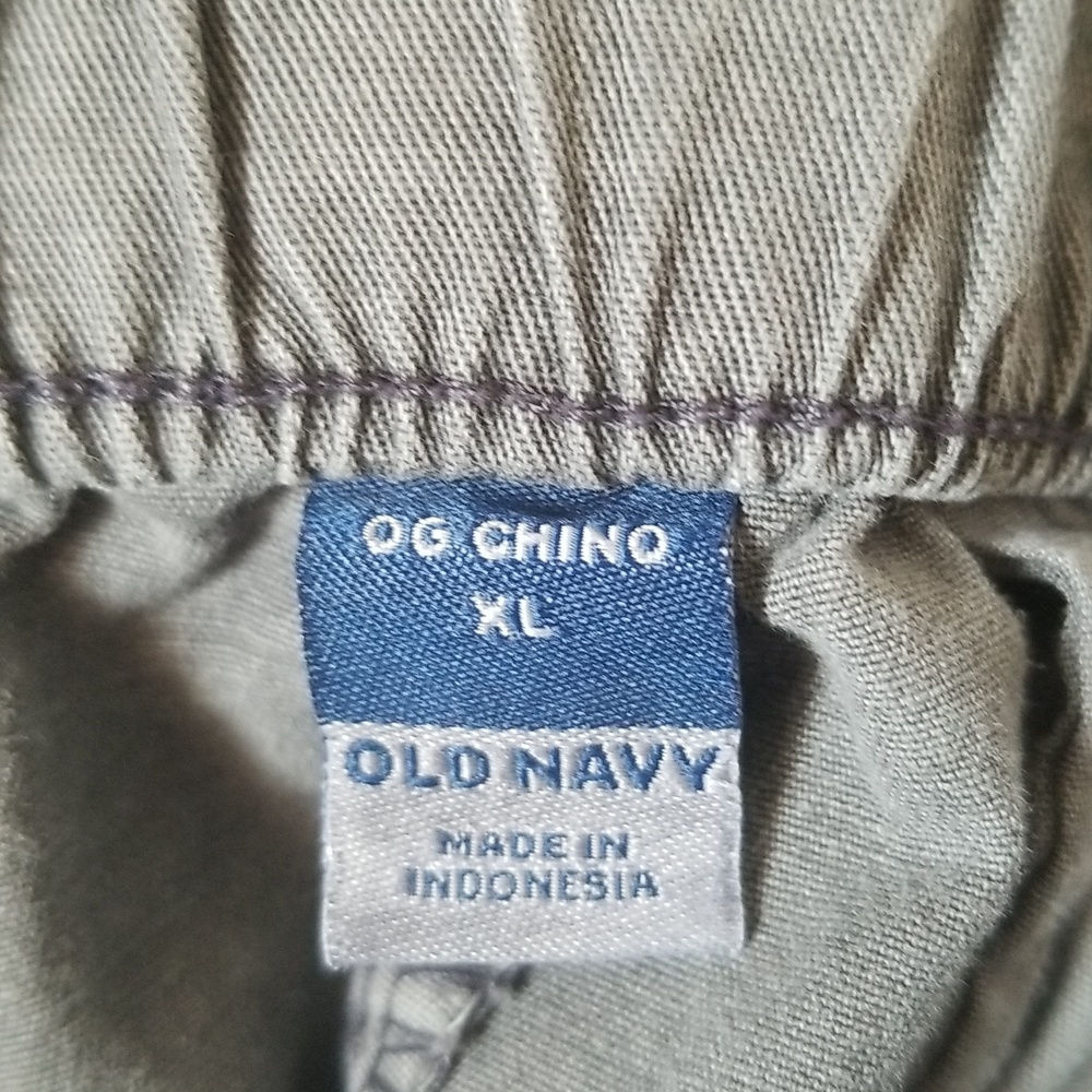 2 Pair Old Navy Women's OG Chino Shorts - Picture 4 of 4